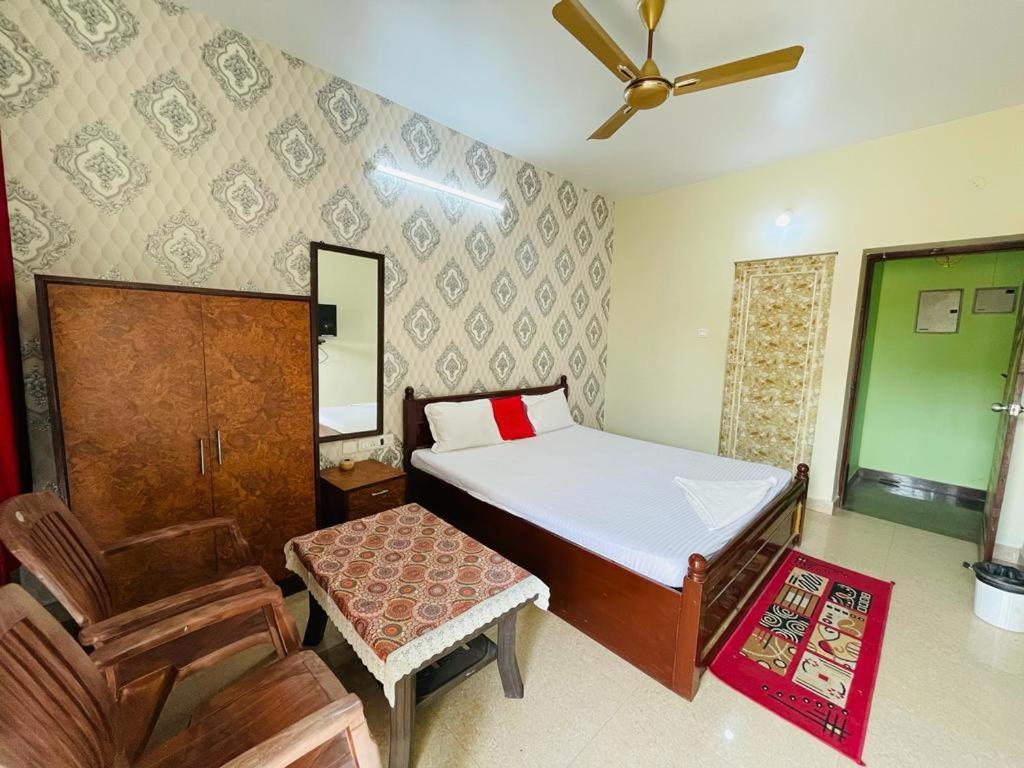 Hotel Lovely Star Inn ! Purî Extérieur photo